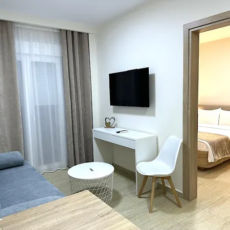 Navarino Luxe *