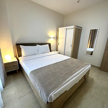 Navarino Luxe Aparthotel