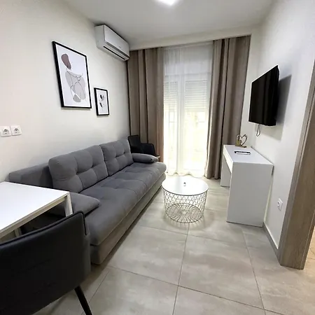 Aparthotel Navarino Luxe *