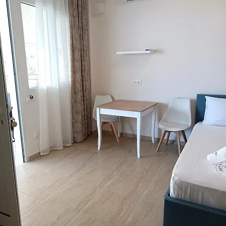 Aparthotel Navarino Luxe *
