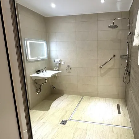 Aparthotel Navarino Luxe Peraia (Thessaloniki)