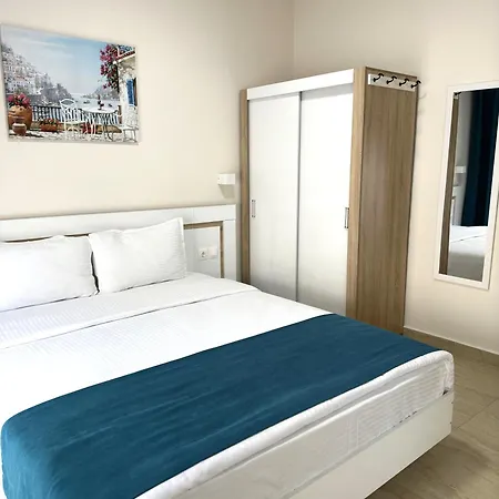 Navarino Luxe Aparthotel