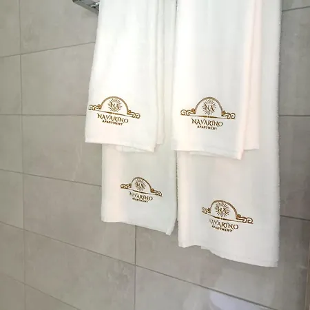 Navarino Luxe *