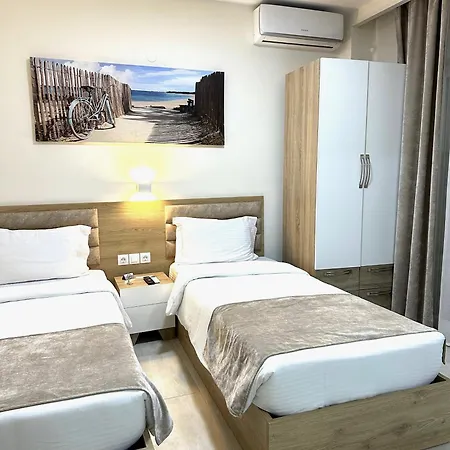 Navarino Luxe * Peraía